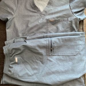 Figs Heather scrub set